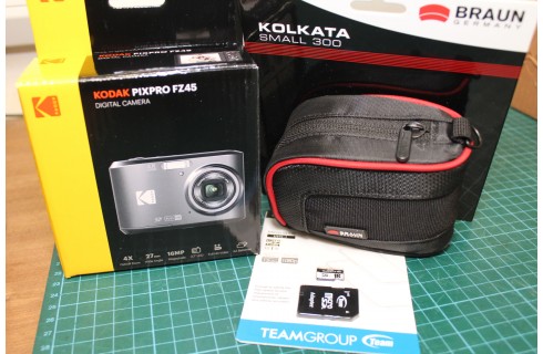 Kodak Pixpro FZ45 16MP, 4x Optical Zoom Digital Compact Camera, 16GB Card & Case 